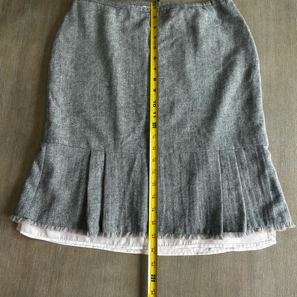 White House Black Market Gray Pencil Skirt - Picture 4 of 8